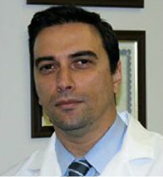 ο κ. Γεώργιος Βασταρδής, MD, Ph, Χειρουργός Σπονδυλικής Στήλης, Διευθυντής Κλινικής Ενδοσκοπικής και Ελάχιστα Επεμβατικής Χειρουργικής Σπονδυλικής Στήλης
